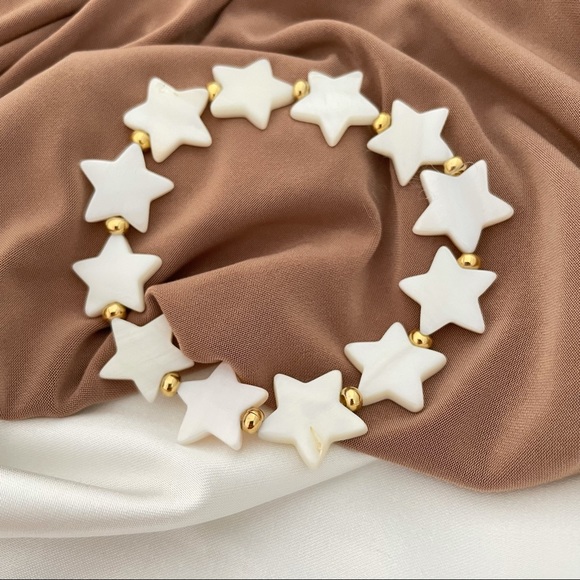Star Nacre Shell Bead Bracelet for Women - Picture 2 of 7